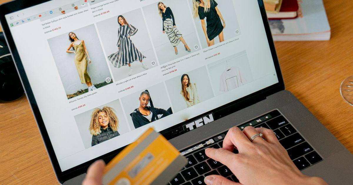 Dropshipping'de mağazanızı açarsınız; ürünü tedarikçi kargolar.